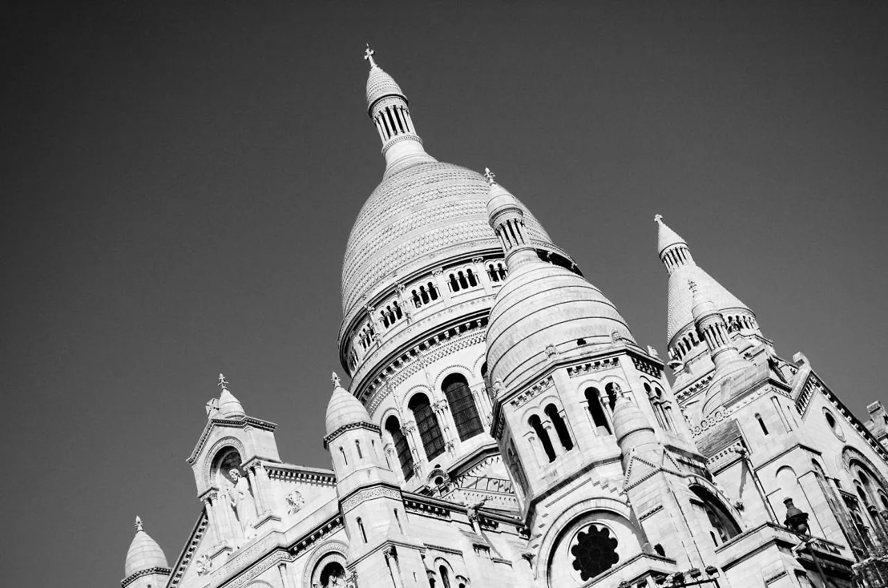 Hotel De Flore - Montmartre Paris 3*,