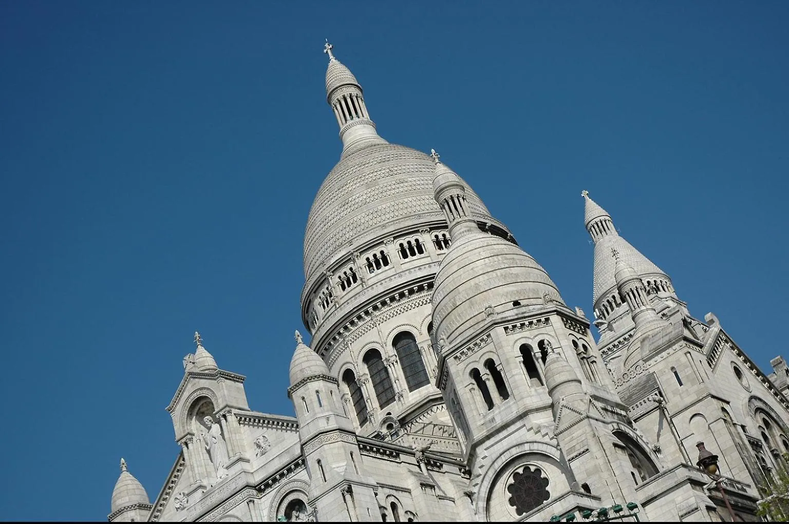 Hotel De Flore - Montmartre Paris