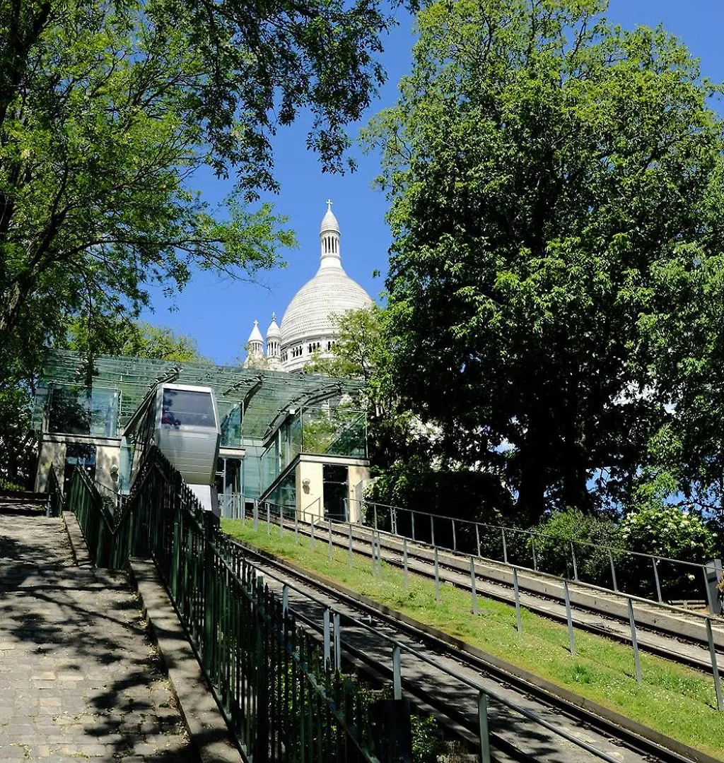 Hotel De Flore - Montmartre Paris